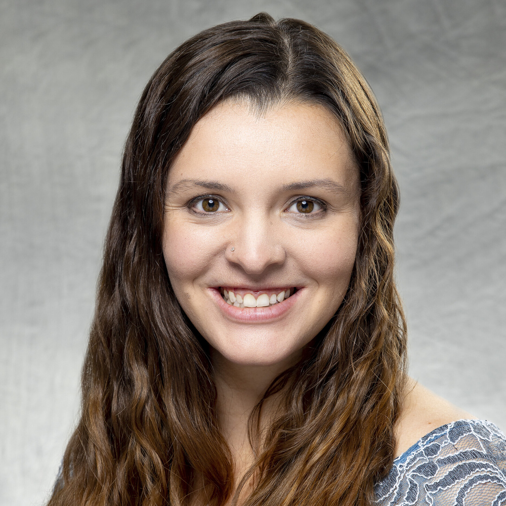 Mackenzie Walhof headshot